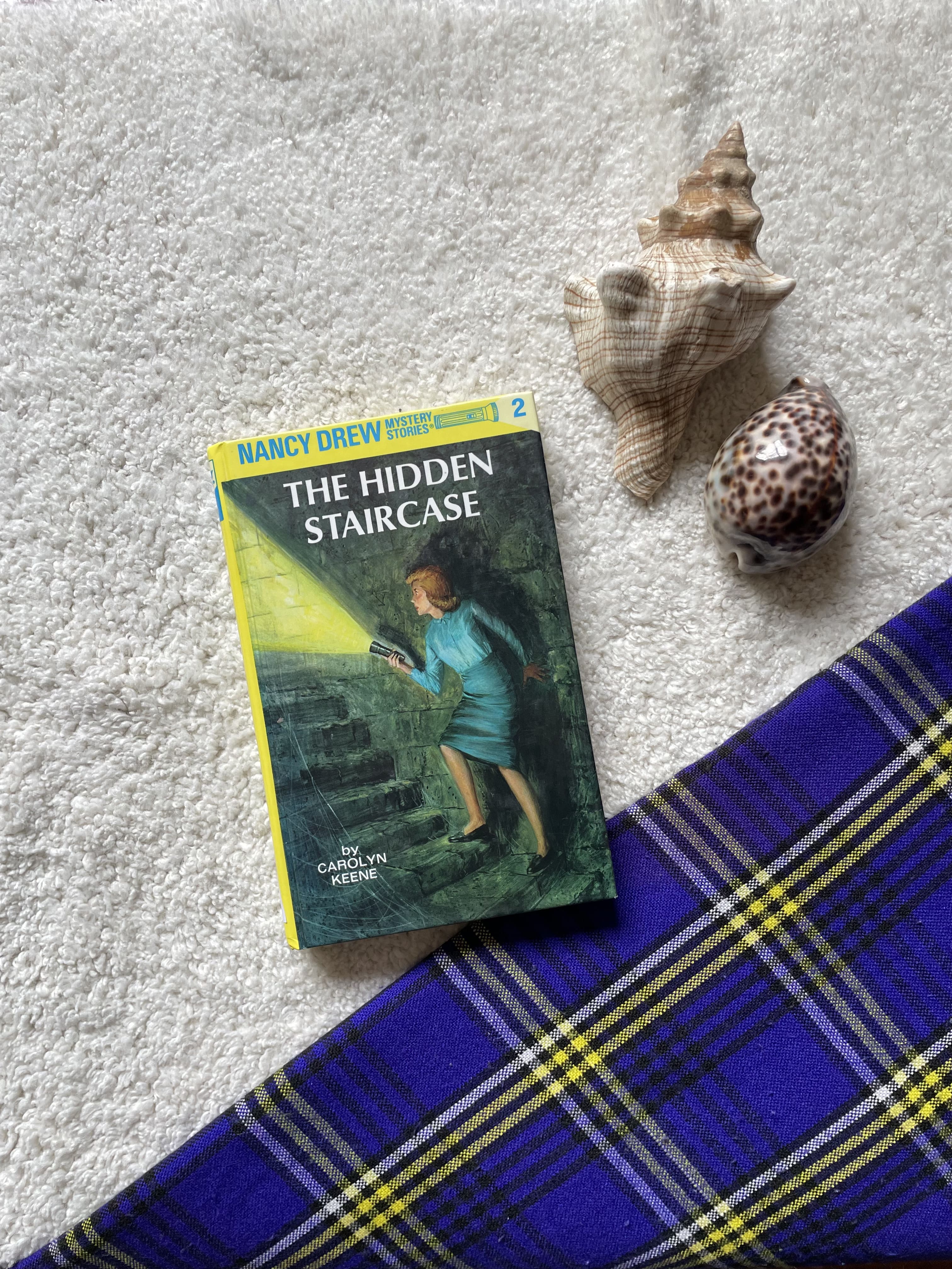 The Hidden Staircase by Carolyn Keene (Nancy Drew Mystery Stories #2)