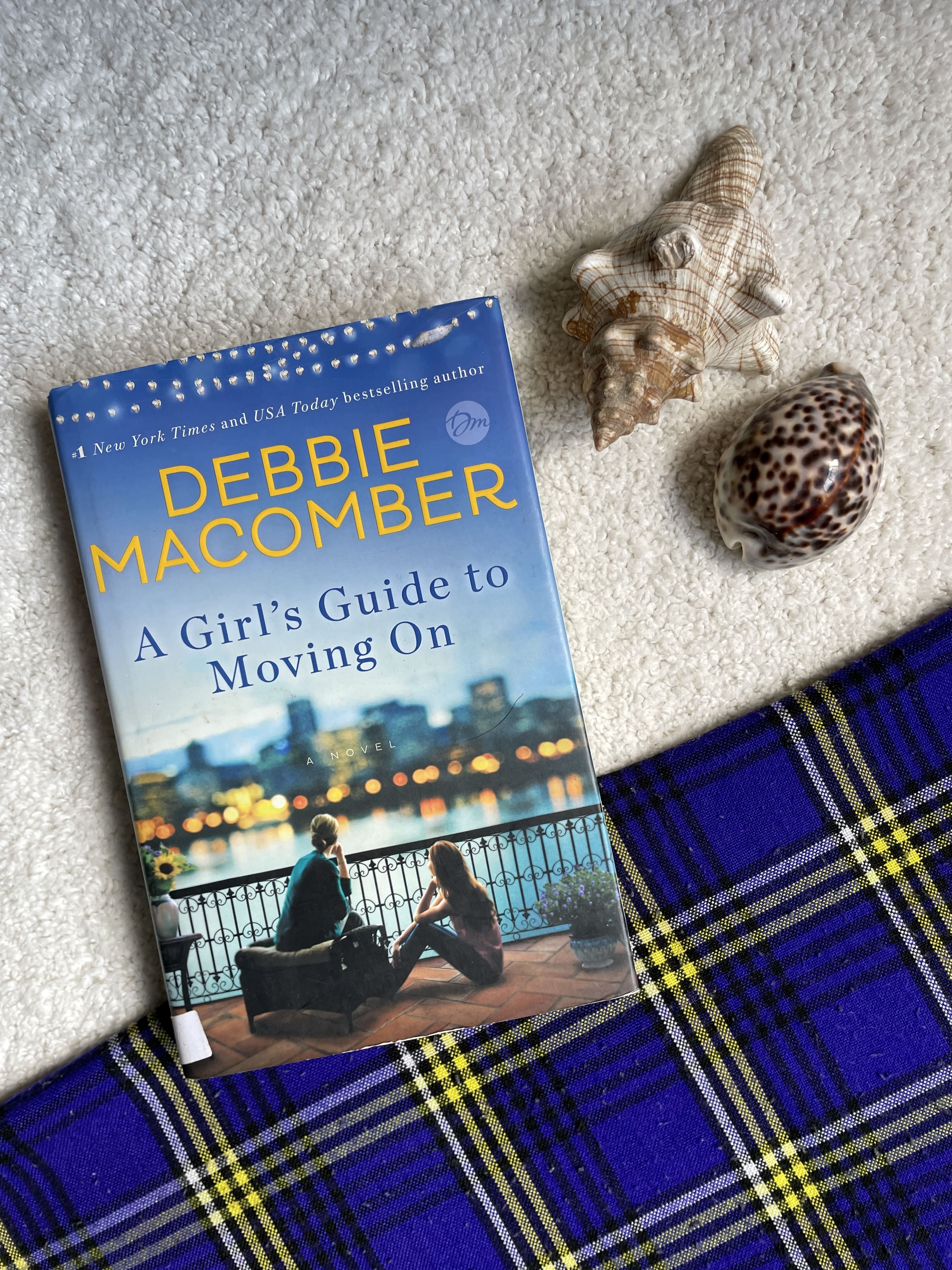 A Girl's Guide to Moving on by Debbie Macomber