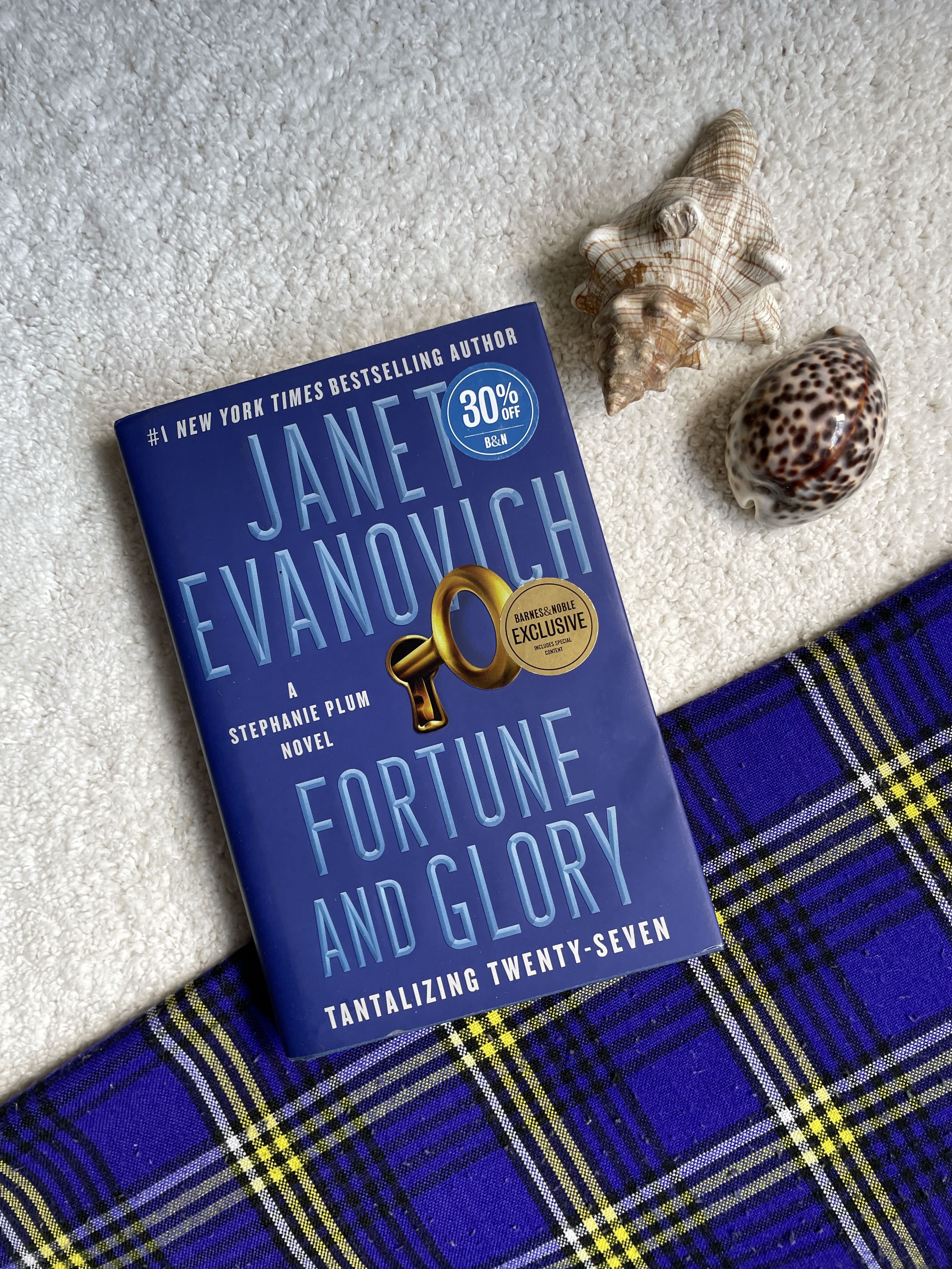 Fortune and Glory: Tantalizing Twenty-Seven by Janet Evanovich (A Stephanie Plum Novel #27)