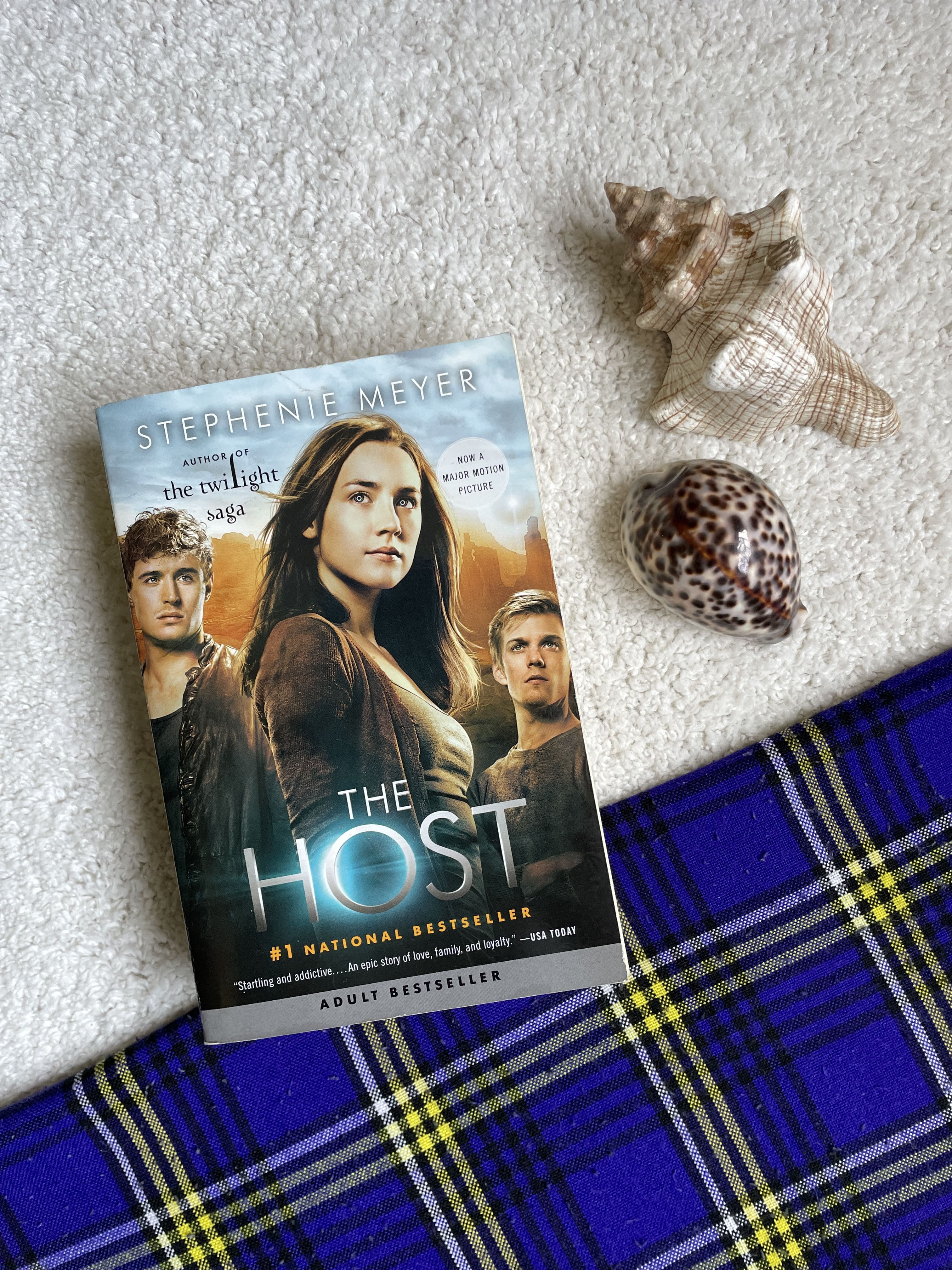 The Host by Stephenie Meyer (The Host #1)